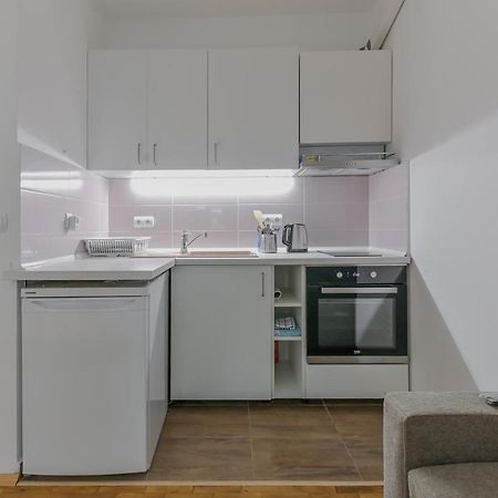 Bright Apartment In The Heart Of The City By Flat Mаnager Sofia Eksteriør bilde